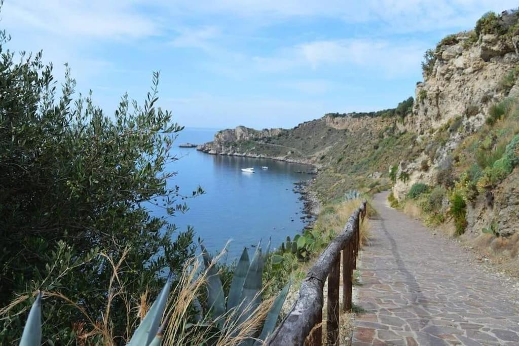 Casa vacanze IL NIDO Milazzo Esterno foto